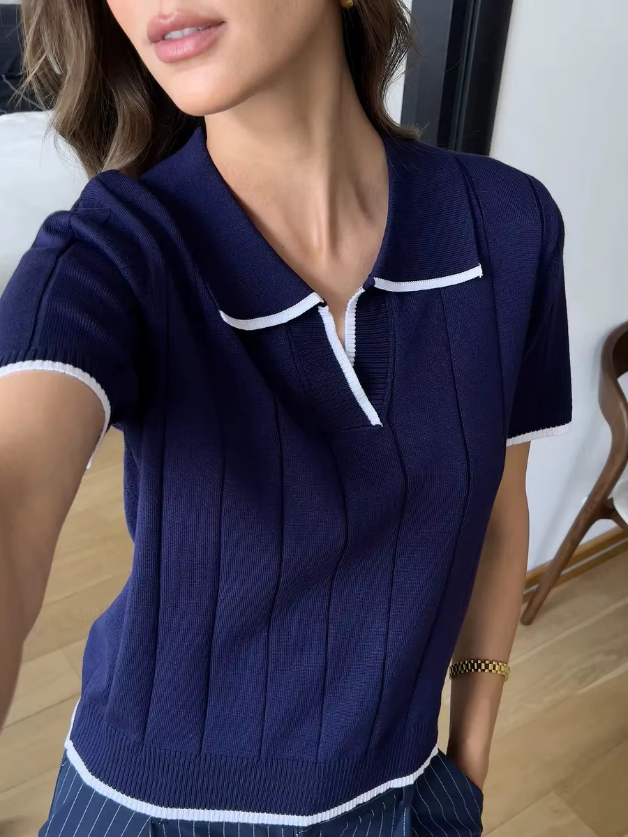 Polo en tricot marron à bordure blanche contrastante pour femme, manches courtes, col en V, coupe aj
