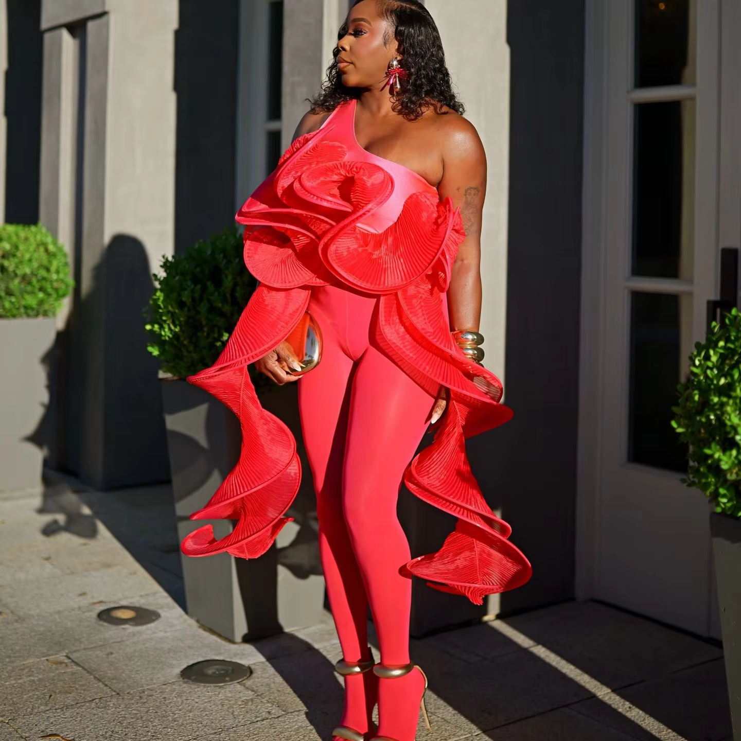 Haut asymétrique extensible à volants pour femme, style africain, à une épaule, uniquement le haut