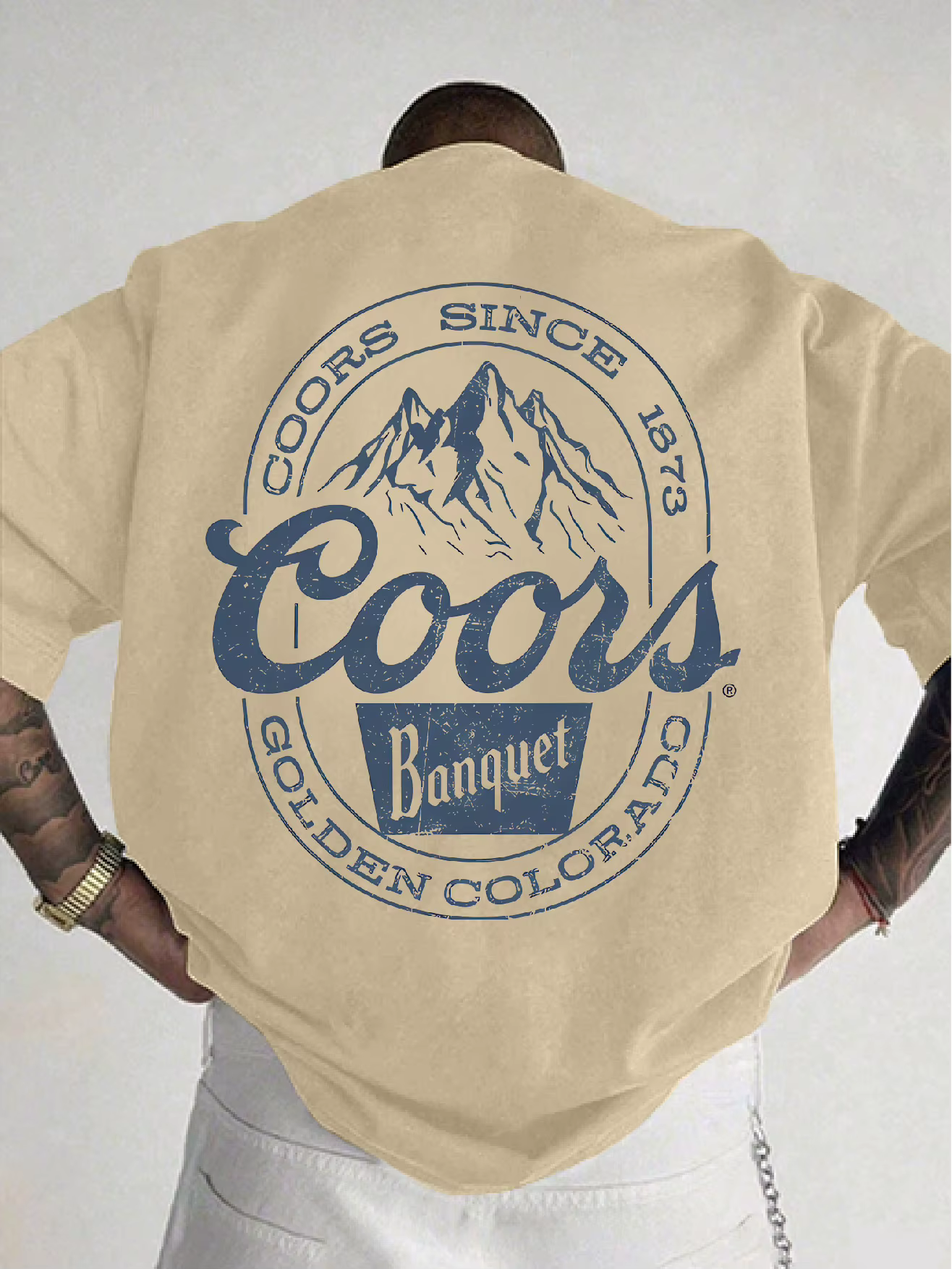 T-shirt col rond Montagnes Coors bleu foncé avec imprimés de texte Voyages de loisirs