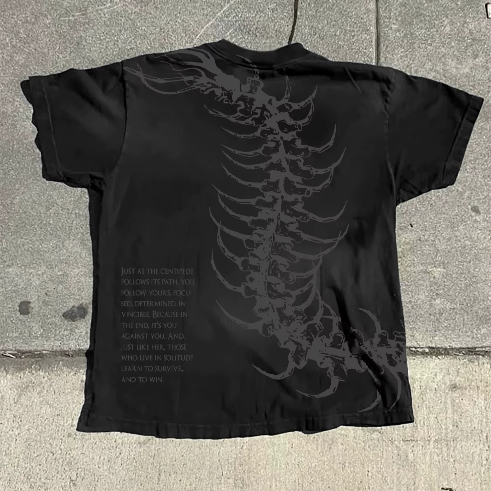 Vintage mille-pattes squelette graphique coton imprimé T-shirt hommes Y2K été manches courtes surdim