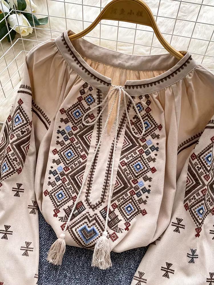 Femmes automne Blouse ample artistique rétro industrie lourde broderie nœud col rond lanterne manche