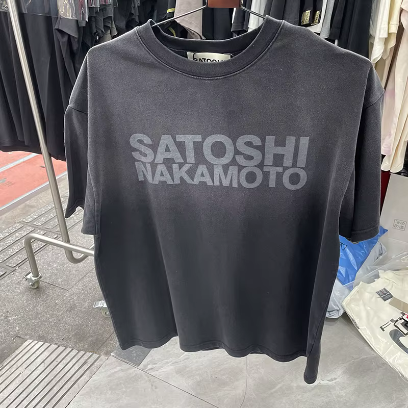 Nouveau T-shirt Satoshi Nakamoto pour Homme et Femme, Col Rond, Effet Délavé et Usé, Motif Graffiti 