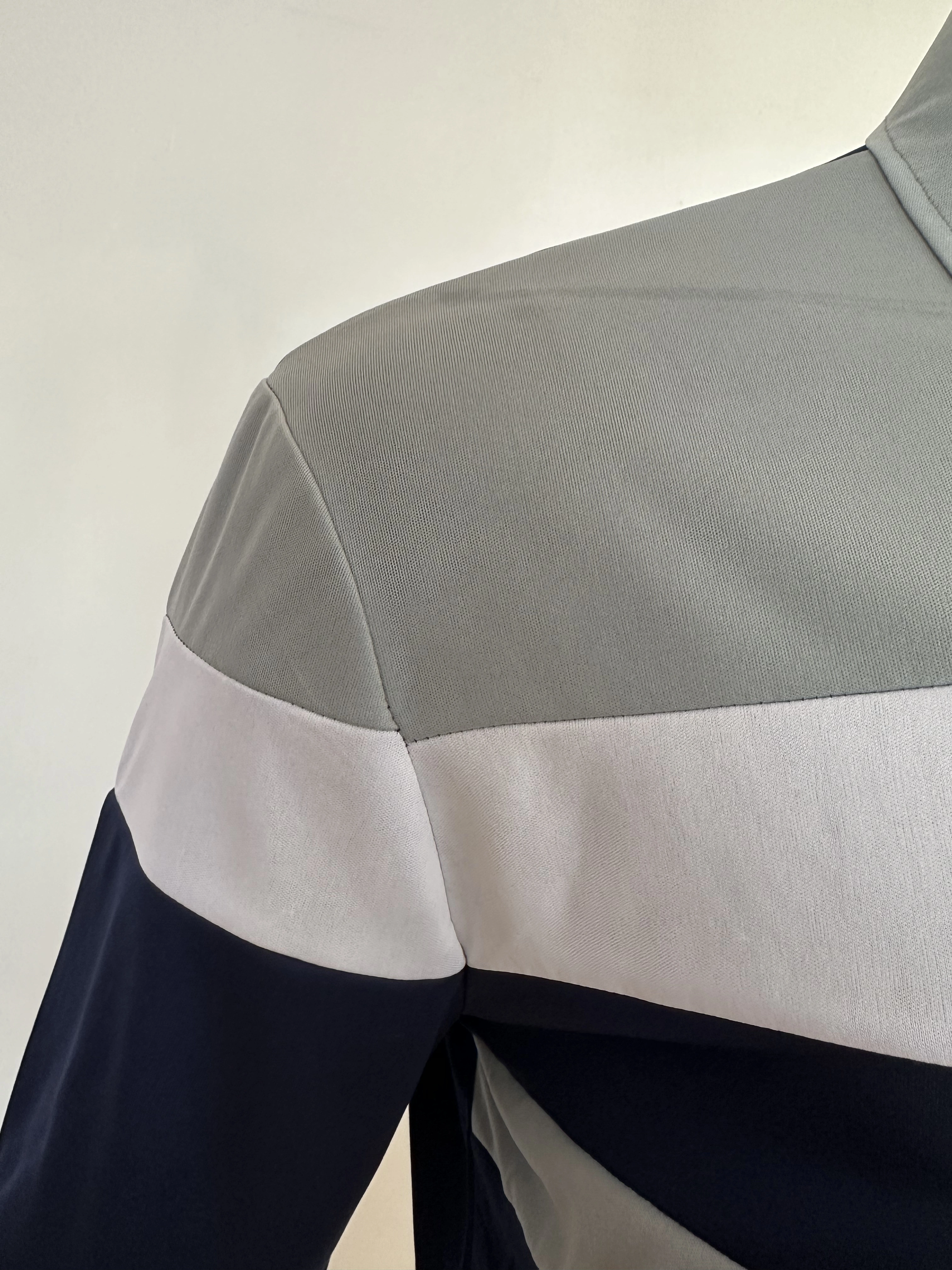 2025 Nouveau haut bloc de couleur pour hommes pour le commerce extérieur, polo pour hommes saisonnie