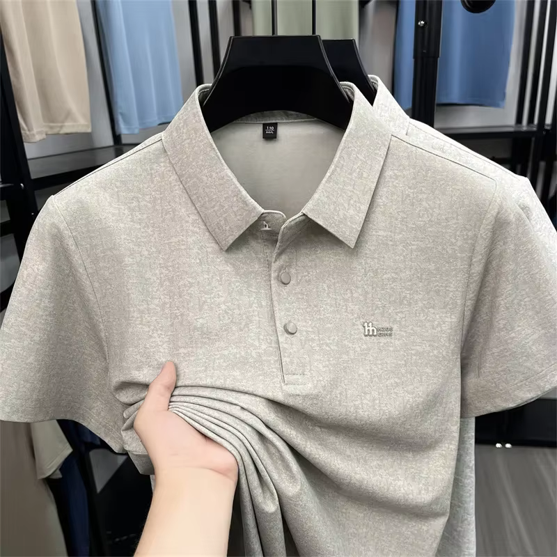 Polo jacquard léger pour homme, col à revers, patte de boutonnage à deux boutons, petit logo sur la