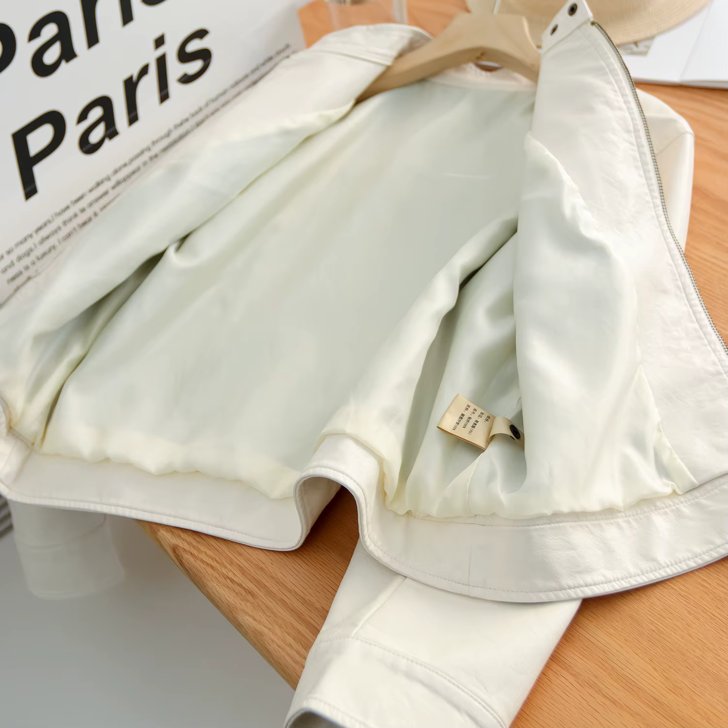 Veste zippée en cuir PU pour femme — Manteau court en similicuir avec col montant et poches à rabat