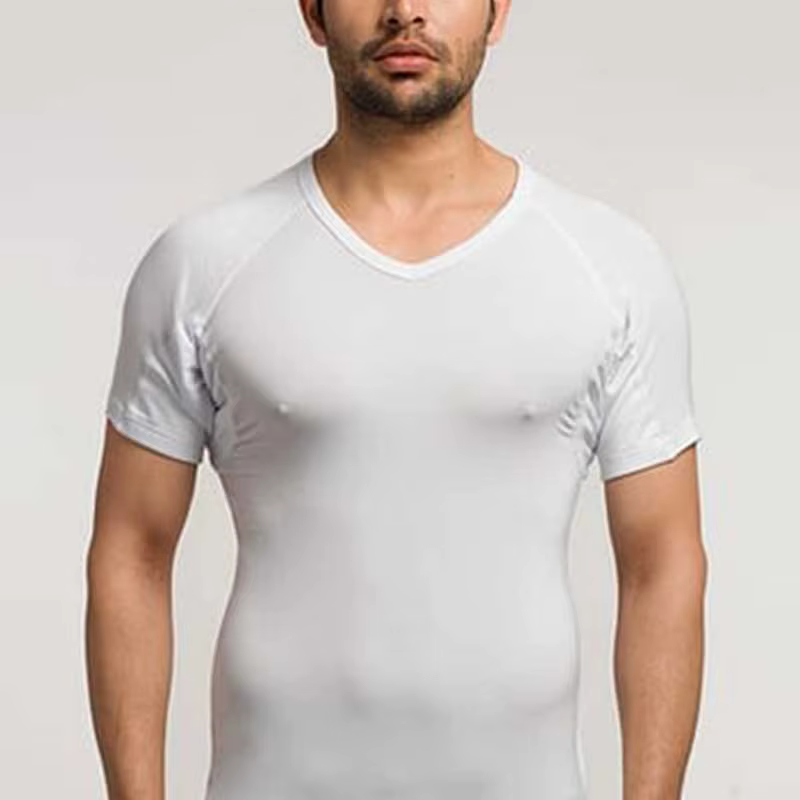 T-shirt à col en V profond pour hommes
