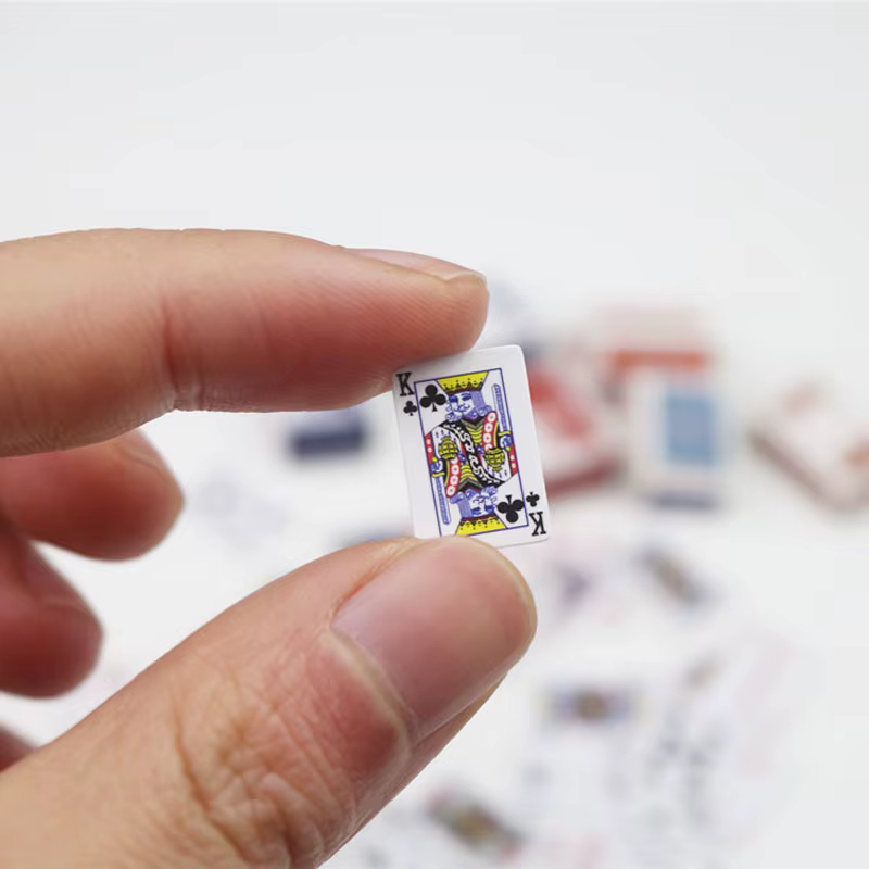 Mini cartes à jouer amusantes et mignonnes