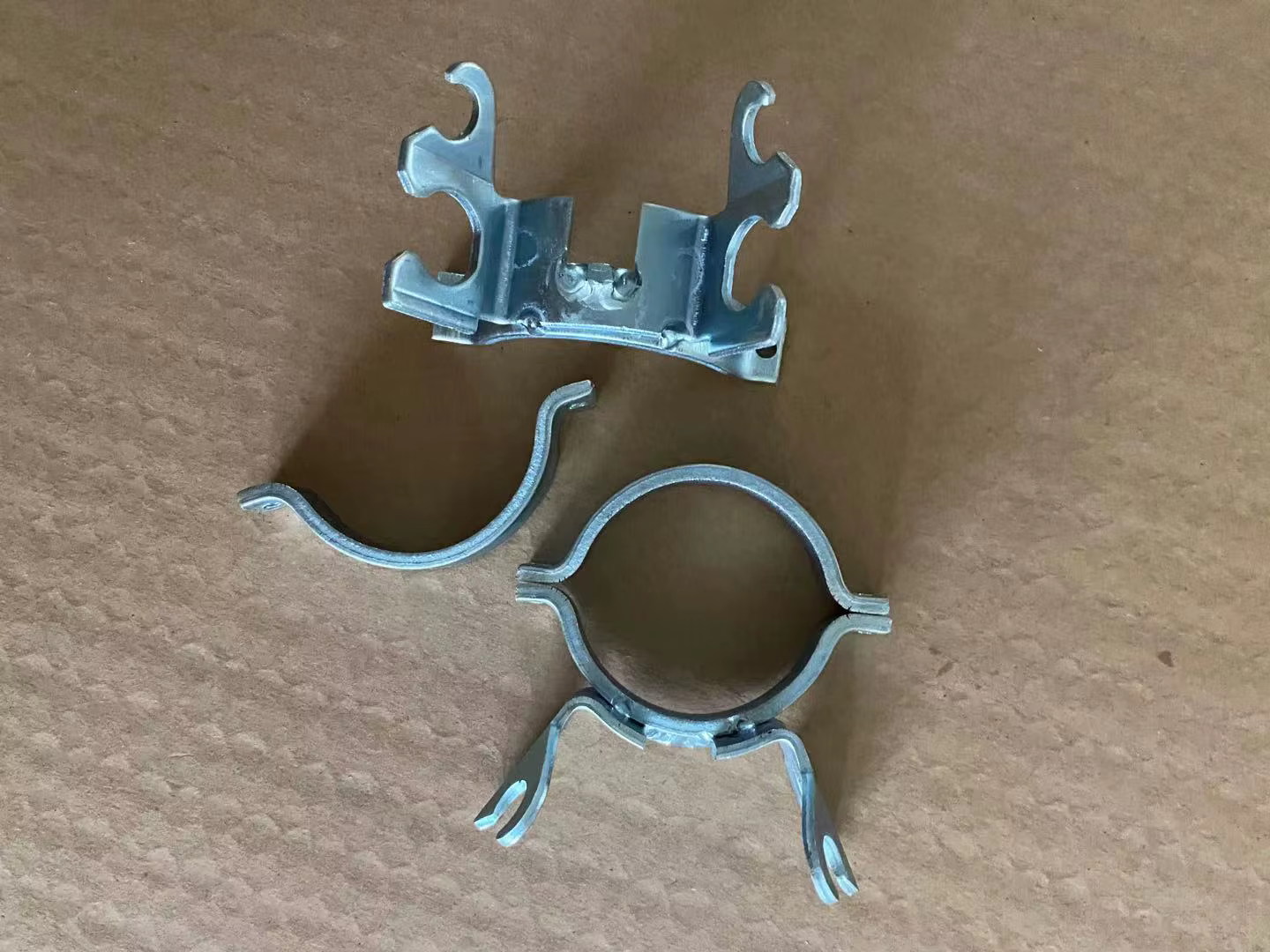 Supports de tube d'huile pour polo