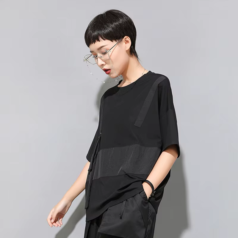 T-shirt noir contrastant pour femme