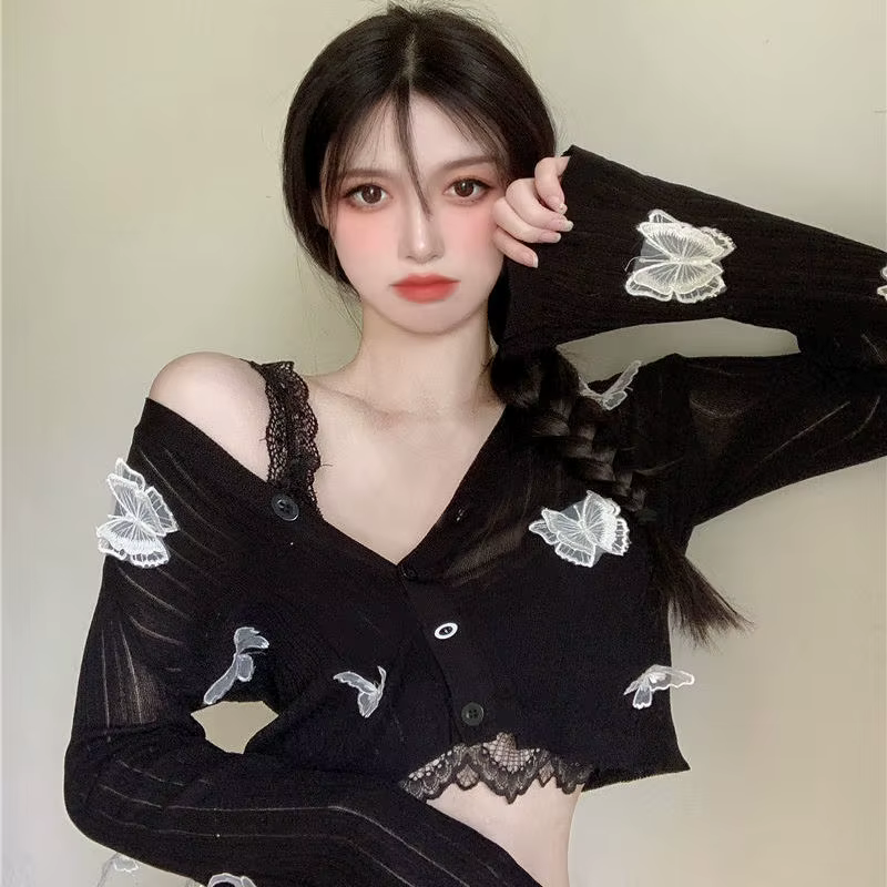 T-shirt court en dentelle papillon pour femme