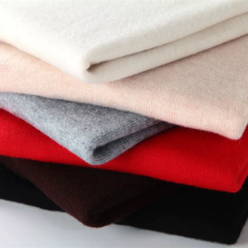 Pull tricoté à manches courtes et col rond pour femme