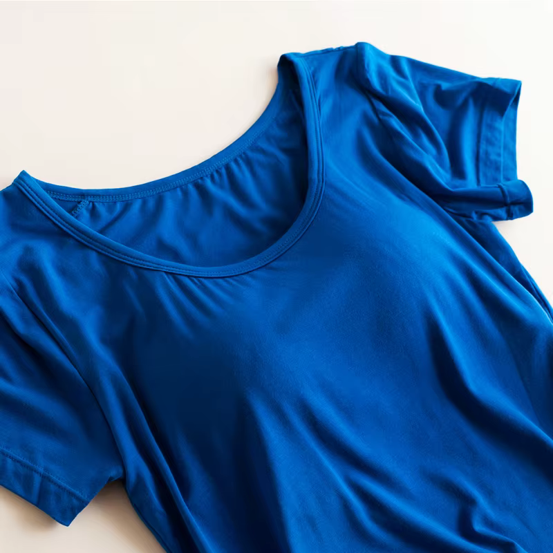 T-shirt à manches courtes pour femmes