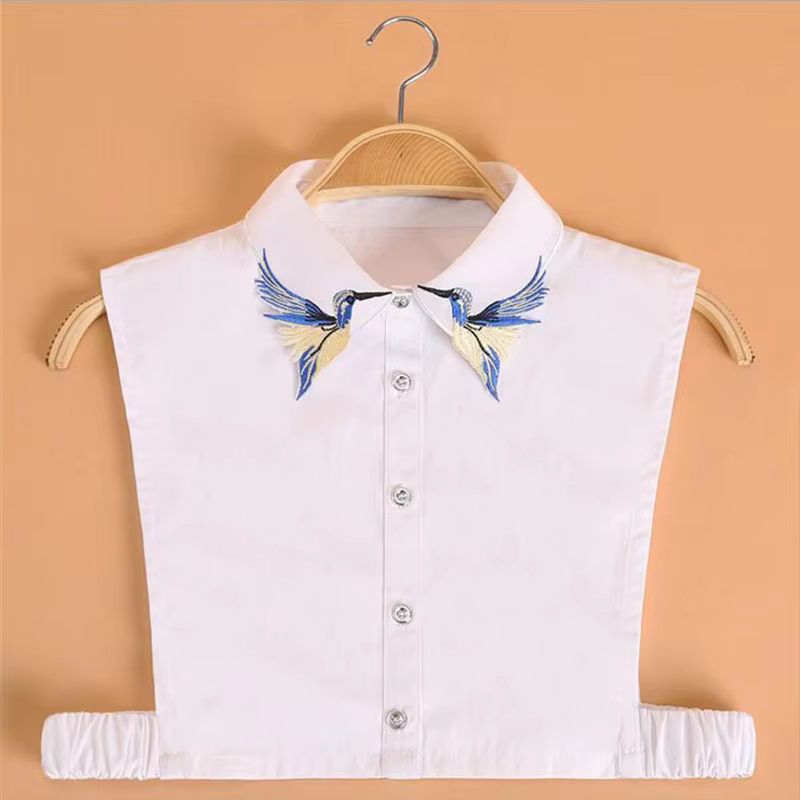 Demi-chemise à col amovible pour femme