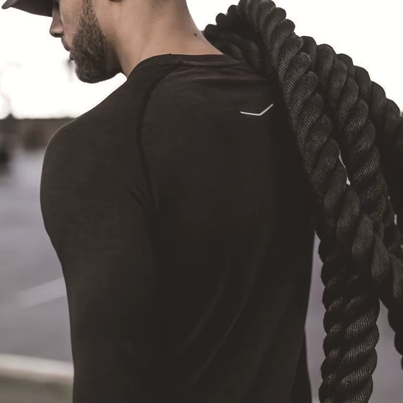 T-shirt de musculation à manches longues pour hommes