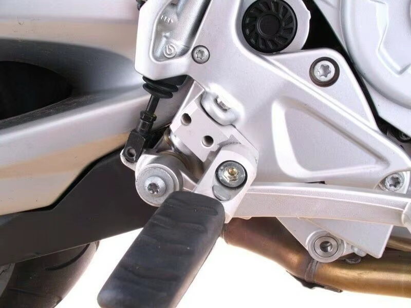 Repose-pieds de passager pour moto