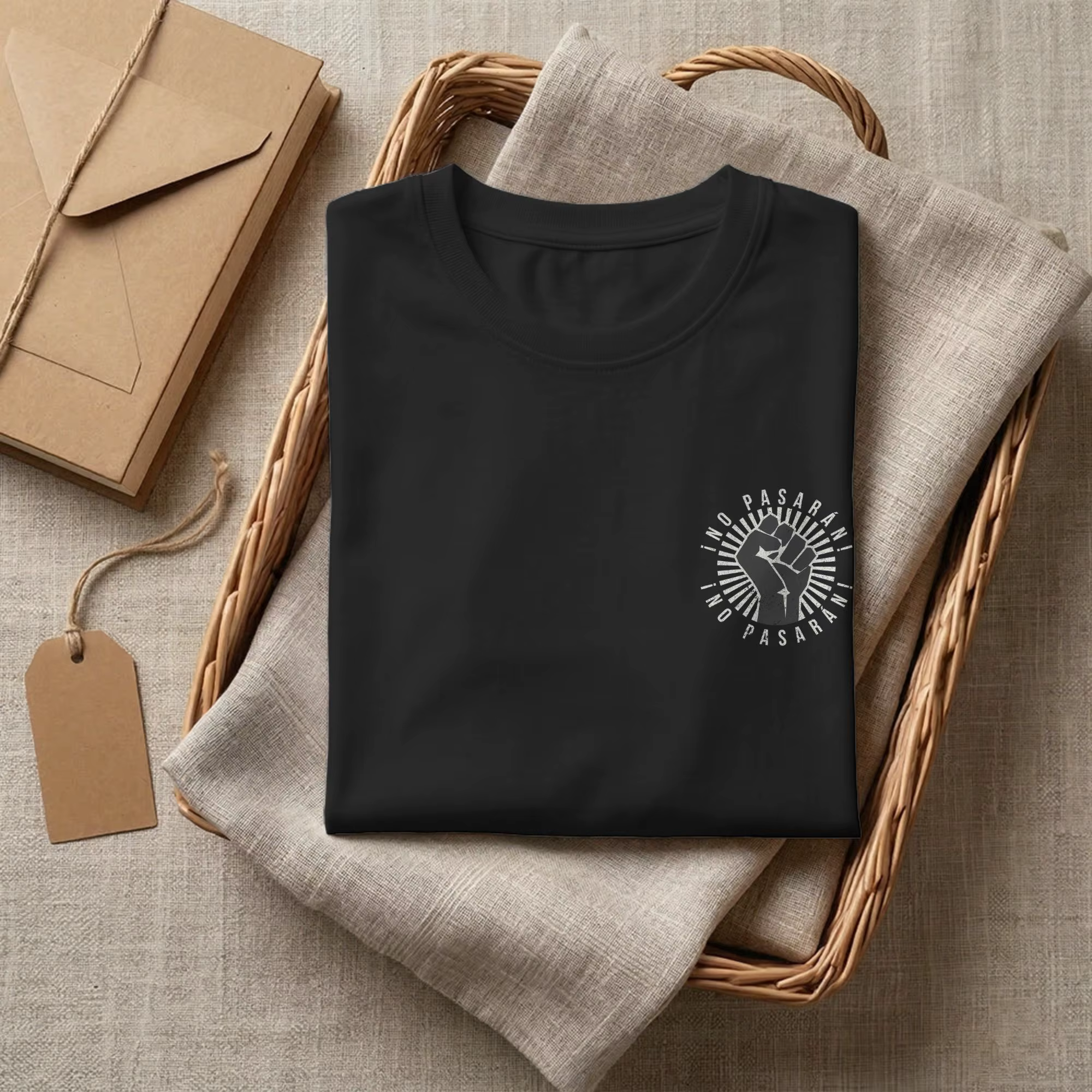 T-shirts avec slogan anti-fasciste pour hommes