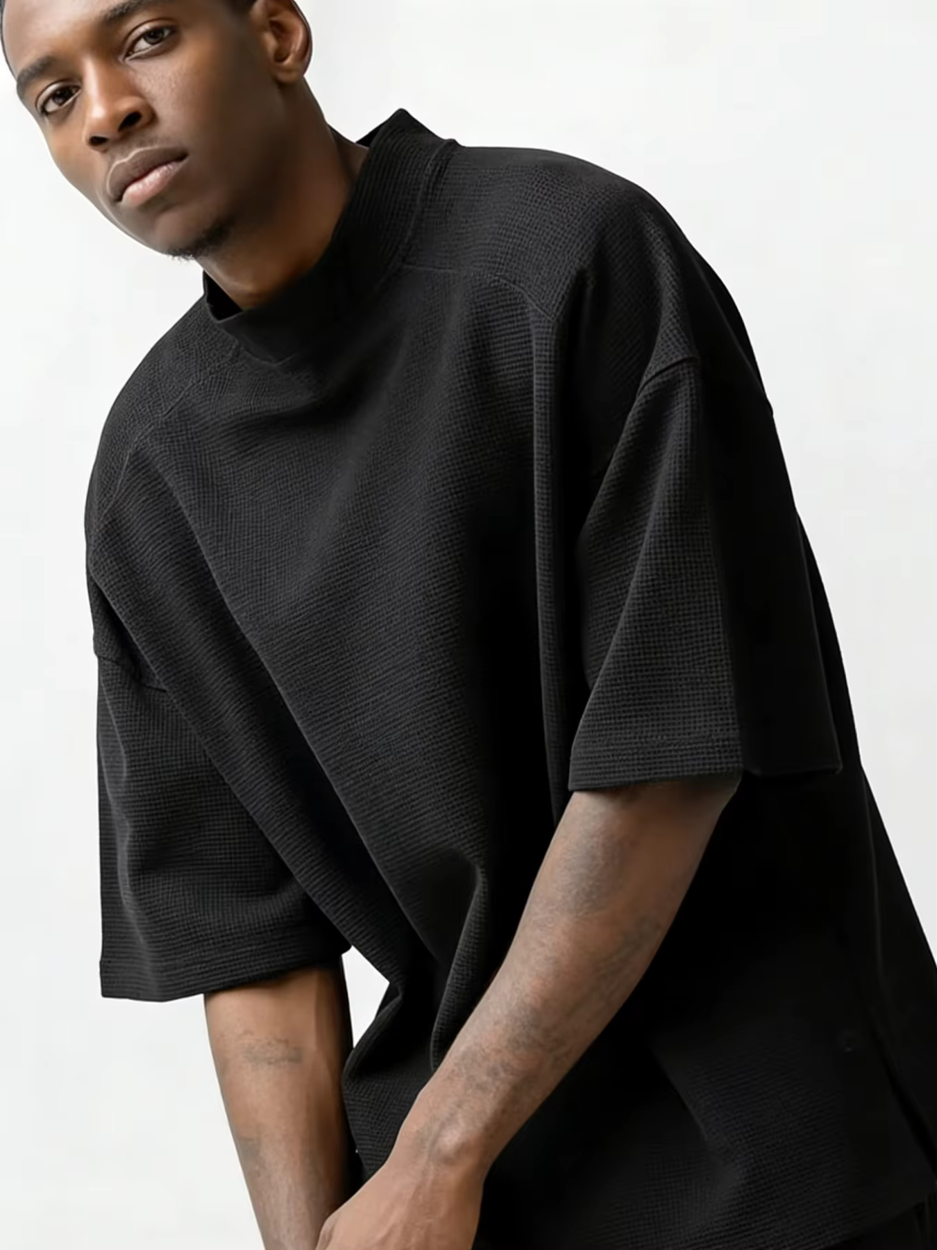T-shirt à col roulé à manches courtes pour hommes
