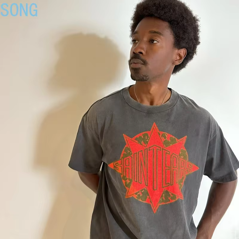T-shirt ample à manches courtes Saint Loose