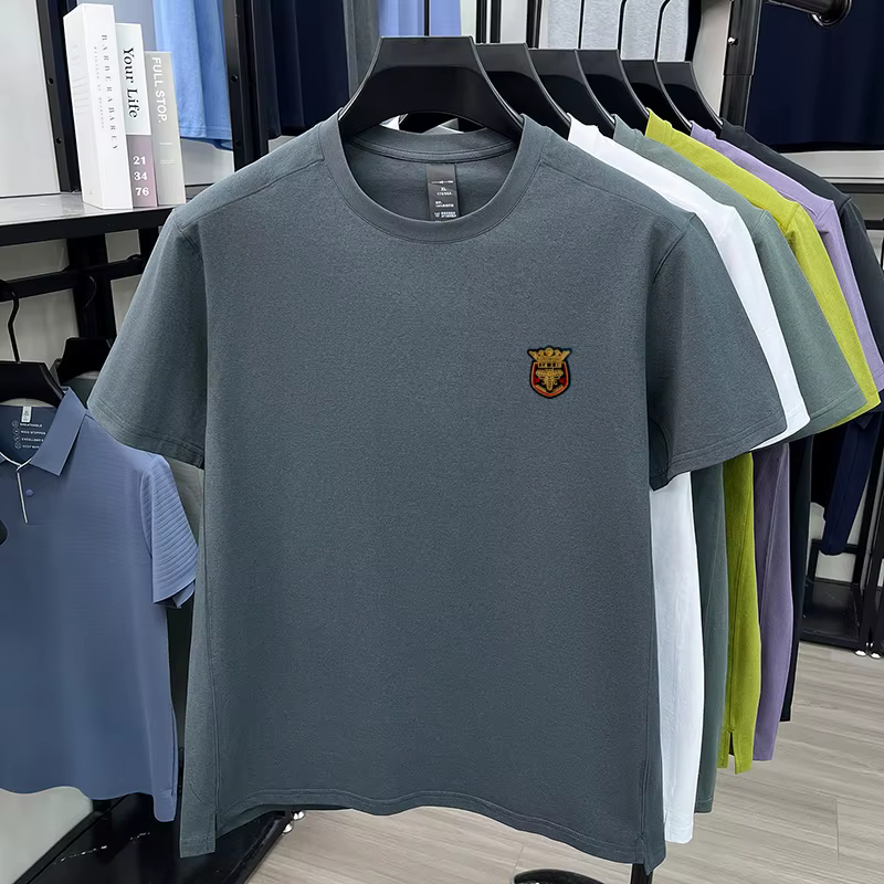 Badge de marque brodé manches courtes hommes t-shirt de luxe designer de mode nouveau été col rond décontracté confort