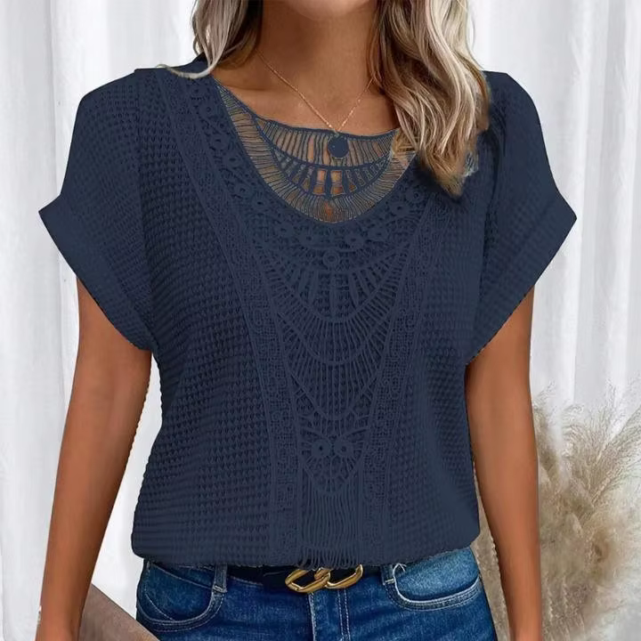 T-shirt élégant à manches courtes avec empiècements en dentelle
