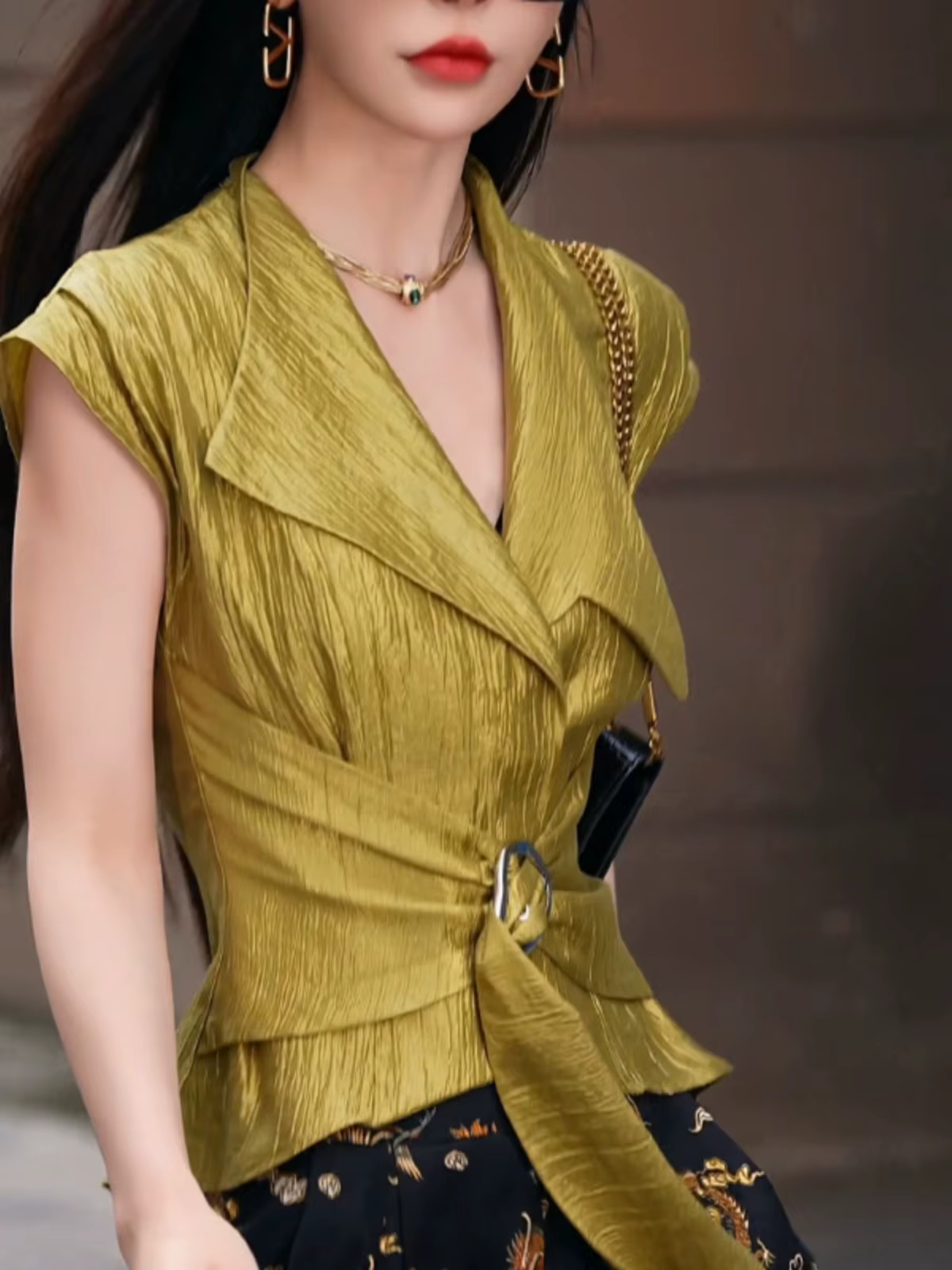 Chemise élégante sans manches pour femmes