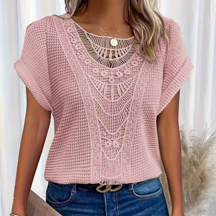 T-shirt élégant à manches courtes avec empiècements en dentelle