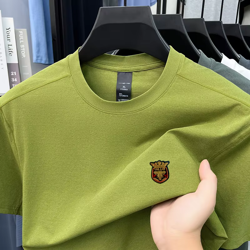 Badge de marque brodé manches courtes hommes t-shirt de luxe designer de mode nouveau été col rond décontracté confort
