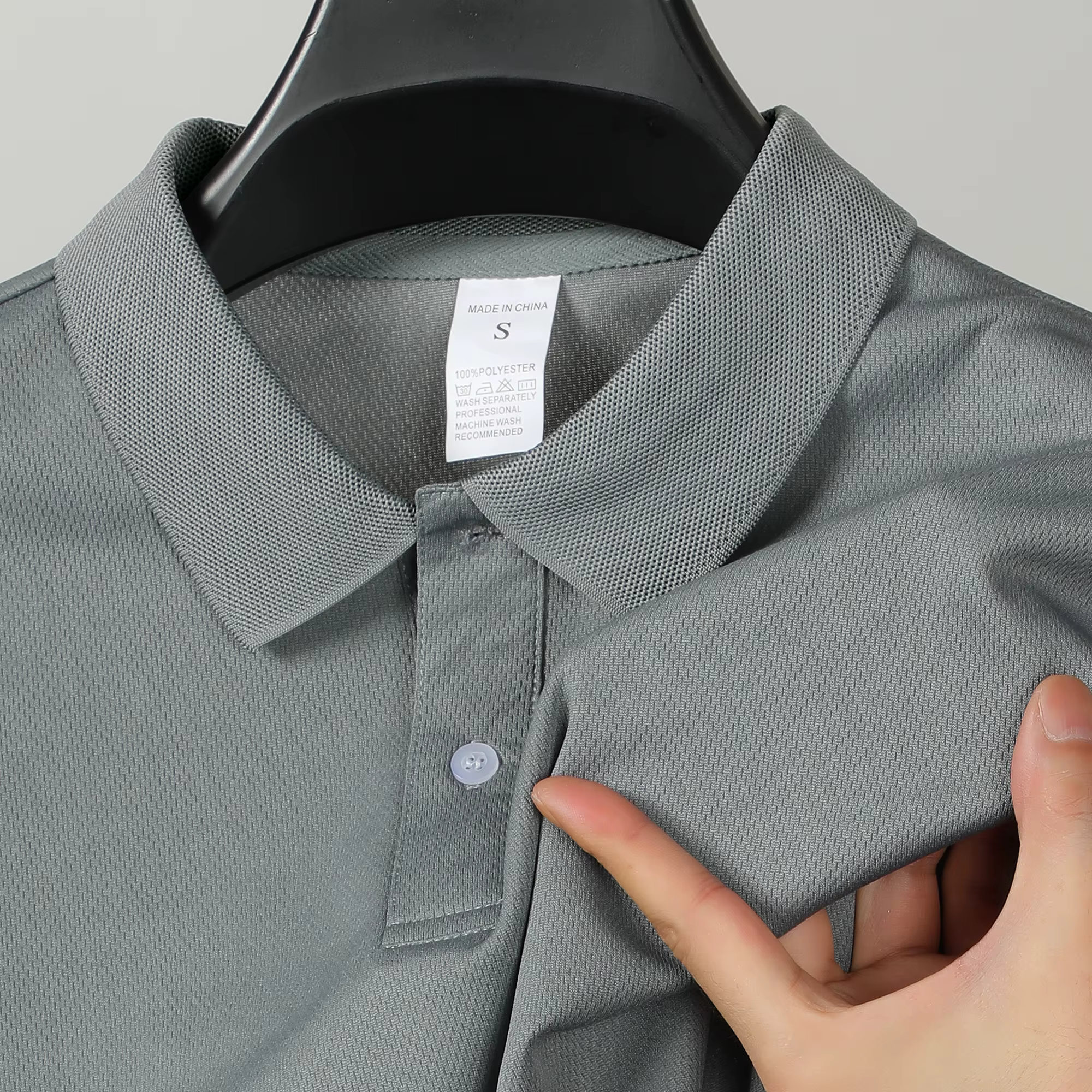 2025 Polo de couleur unie ultra-léger pour hommes