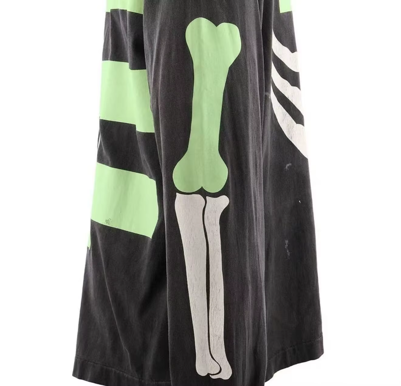 T-shirt unisexe à manches longues avec motif crâne lumineux