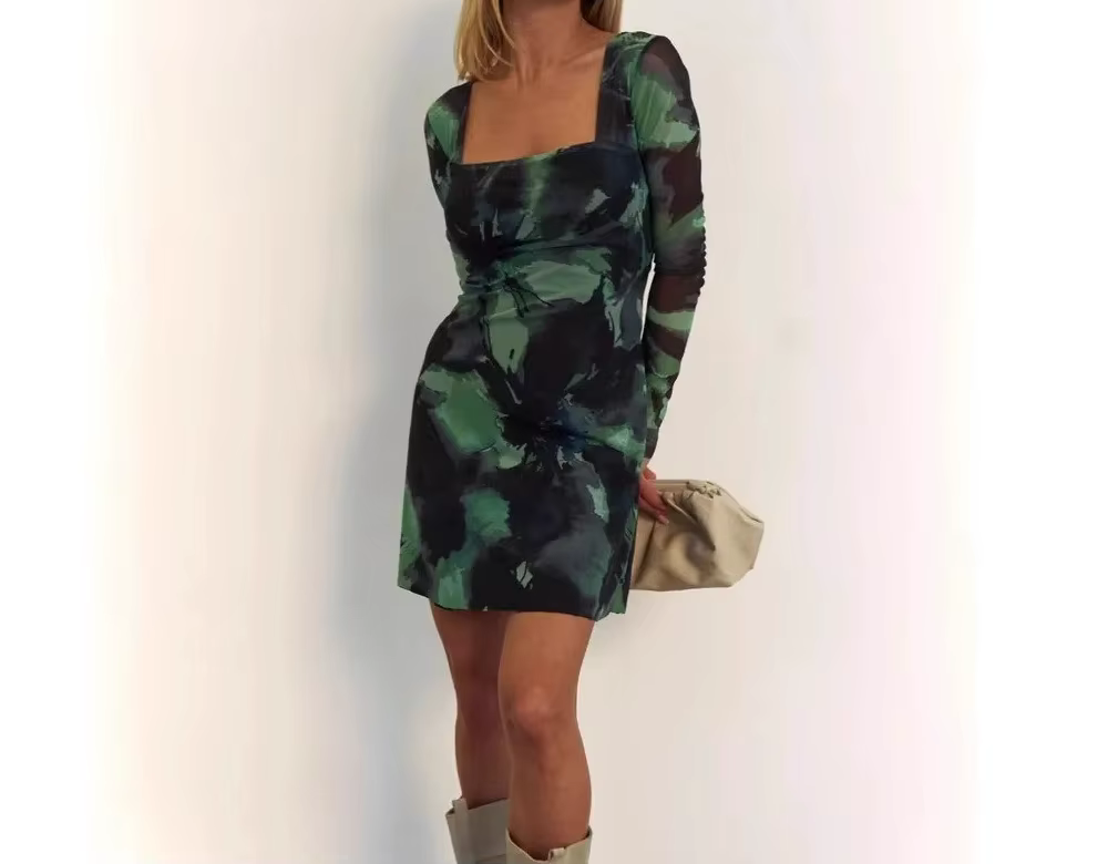 Robe longue à col carré pour femmes