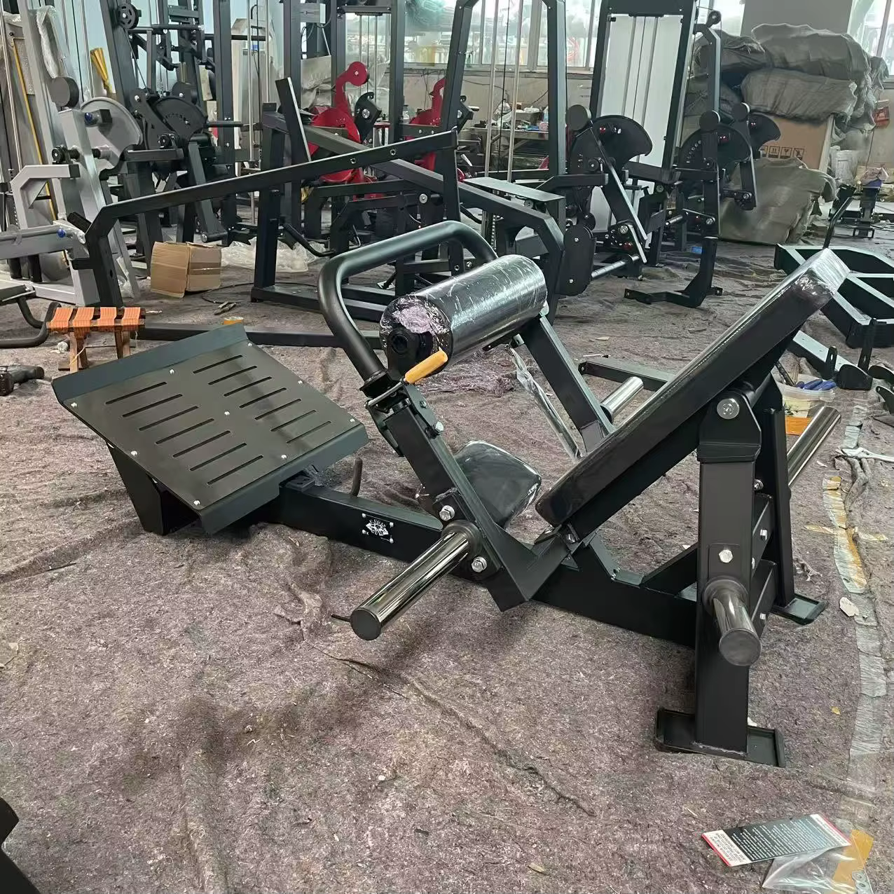 Machine à pont de fessiers professionnelle pour exercices isolés de poussée de hanche et développement