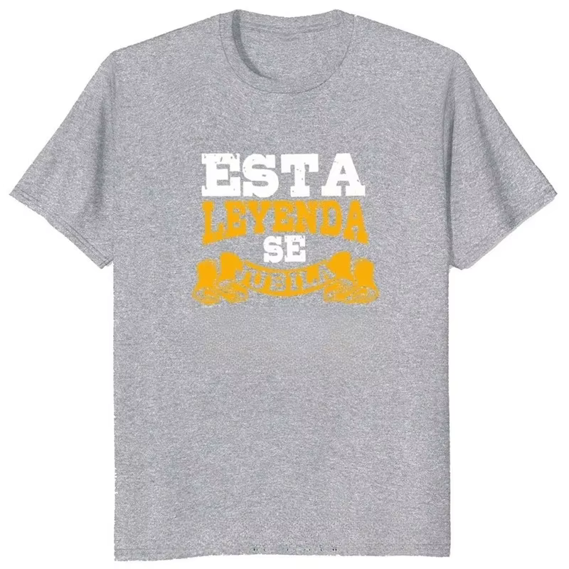 Un t-shirt de style rétro pour femmes en retraite