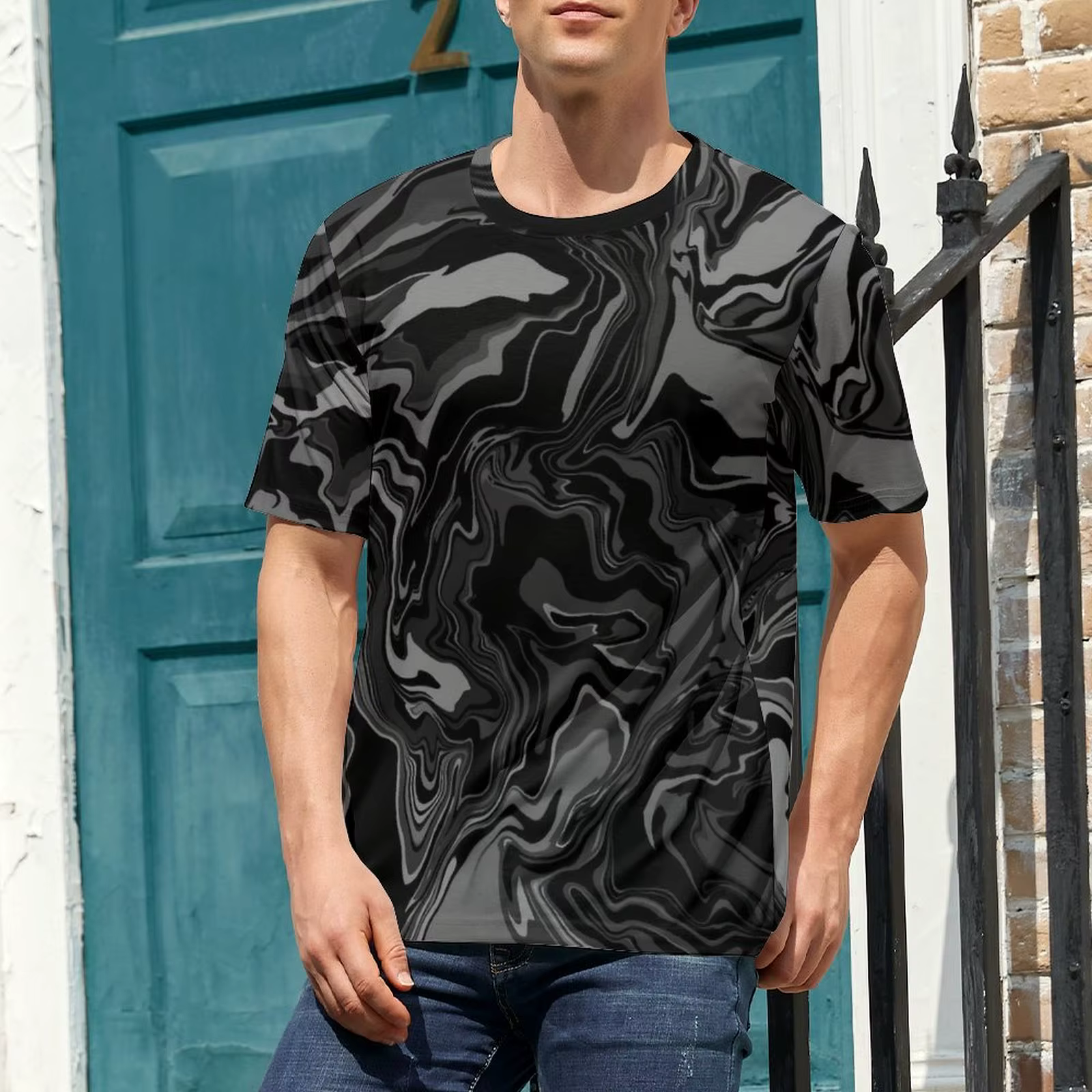 T-shirt noir à manches courtes et col rond pour homme