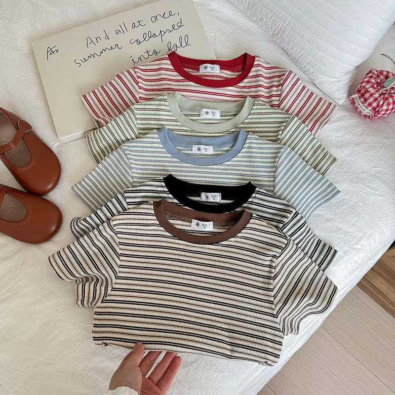 T-shirt rayé à manches courtes pour enfants