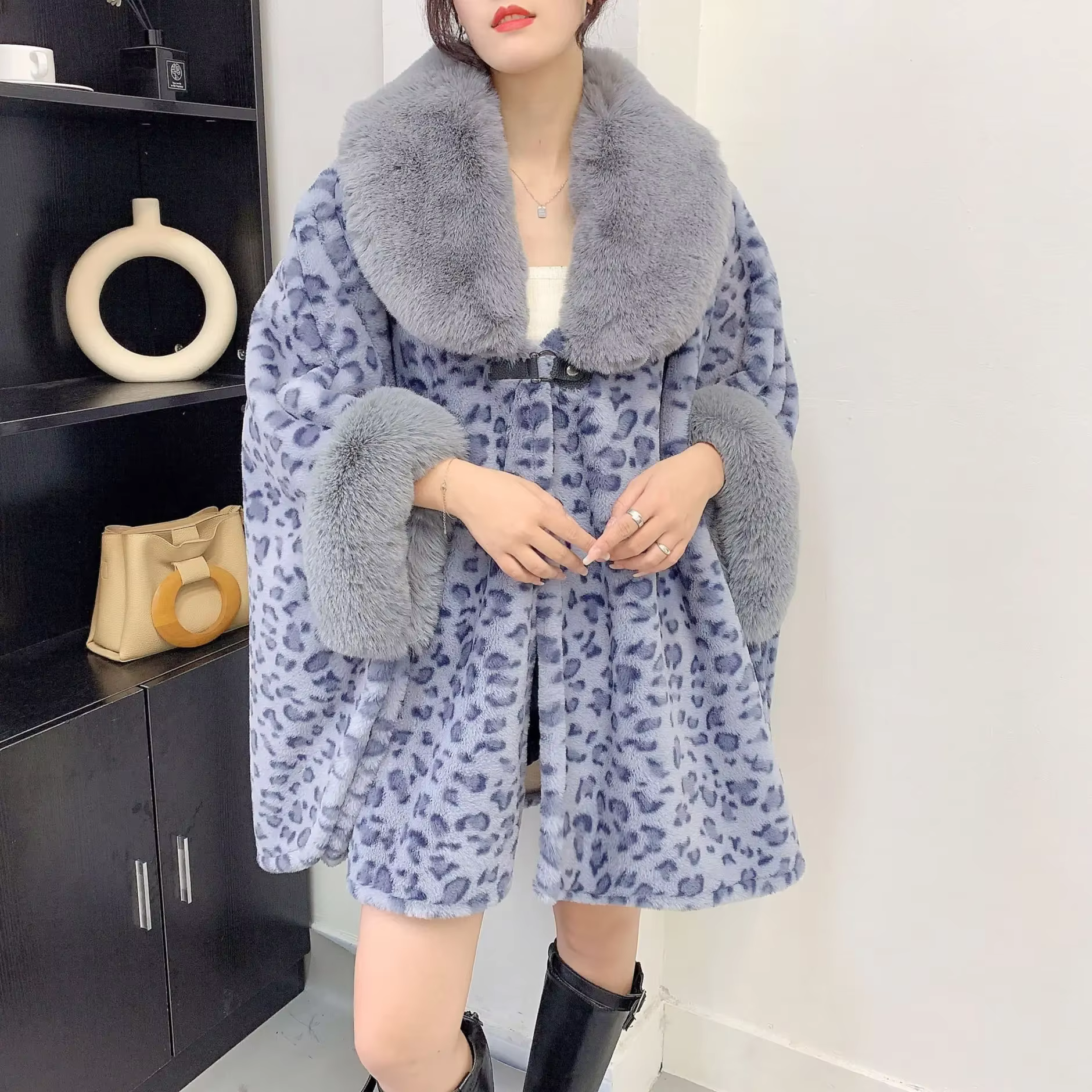 Cardigan en Fausse Fourrure de Lapin pour Femme