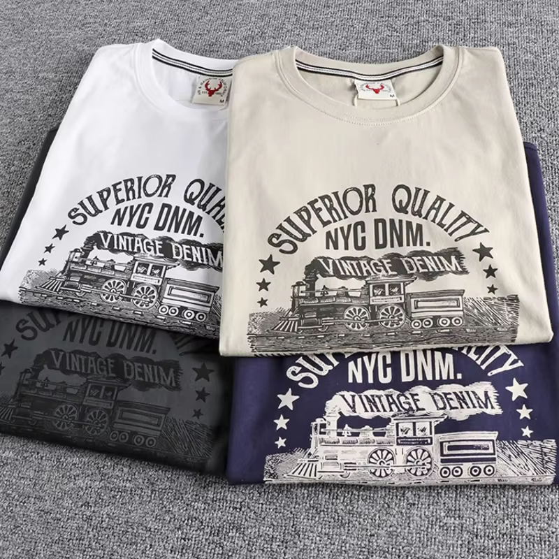 T-shirt à manches courtes pour hommes avec motif train emblématique