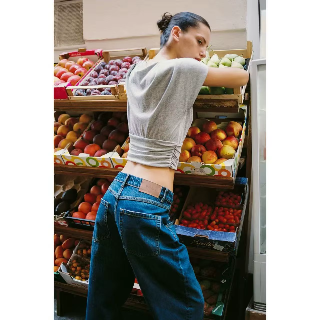 T-shirt gris à manches courtes pour femme