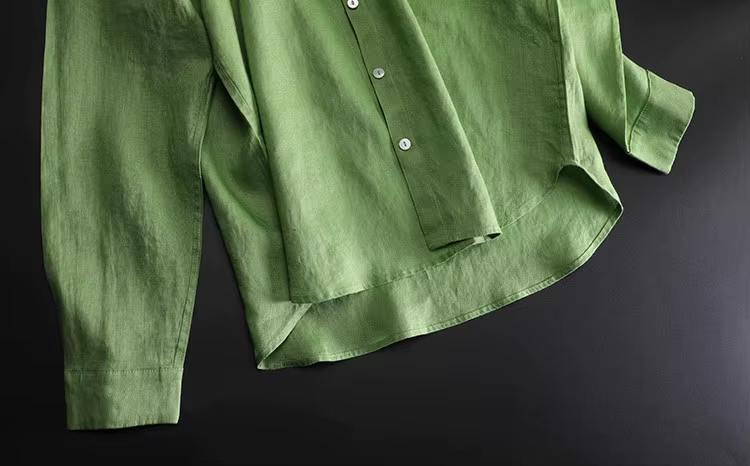 Chemise verte en pur lin pour femmes au printemps et en été
