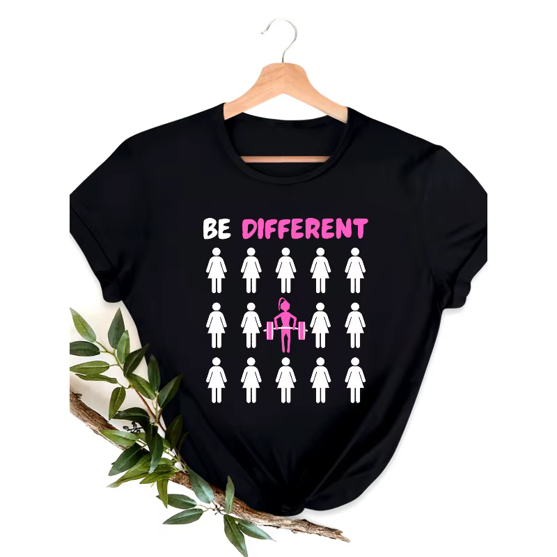 T-shirt graphique BE DIFFERENT pour femmes