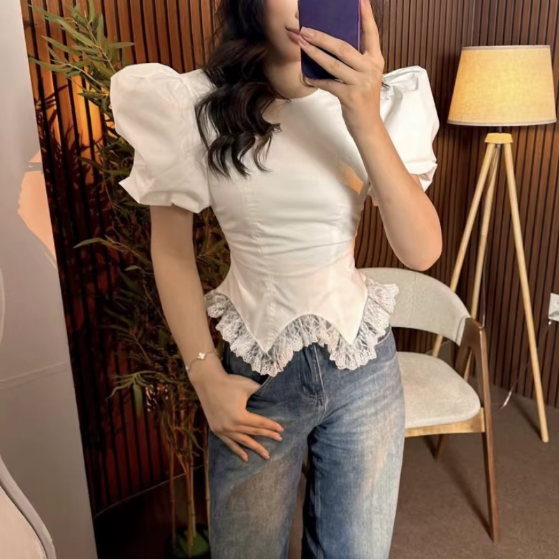 T-shirt Femme à Manches Bouffantes et Dentelle Patchwork