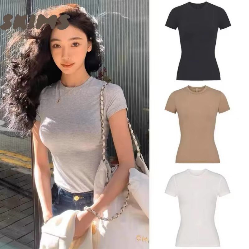 Skims T-shirt basique à col rond et manches courtes pour femme