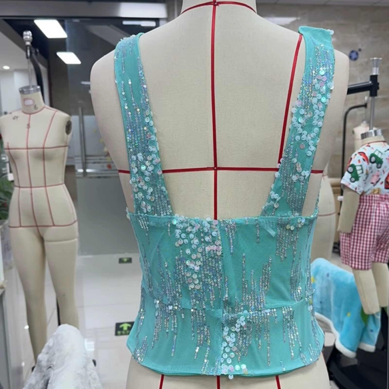 Débardeur à paillettes scintillantes pour femmes
