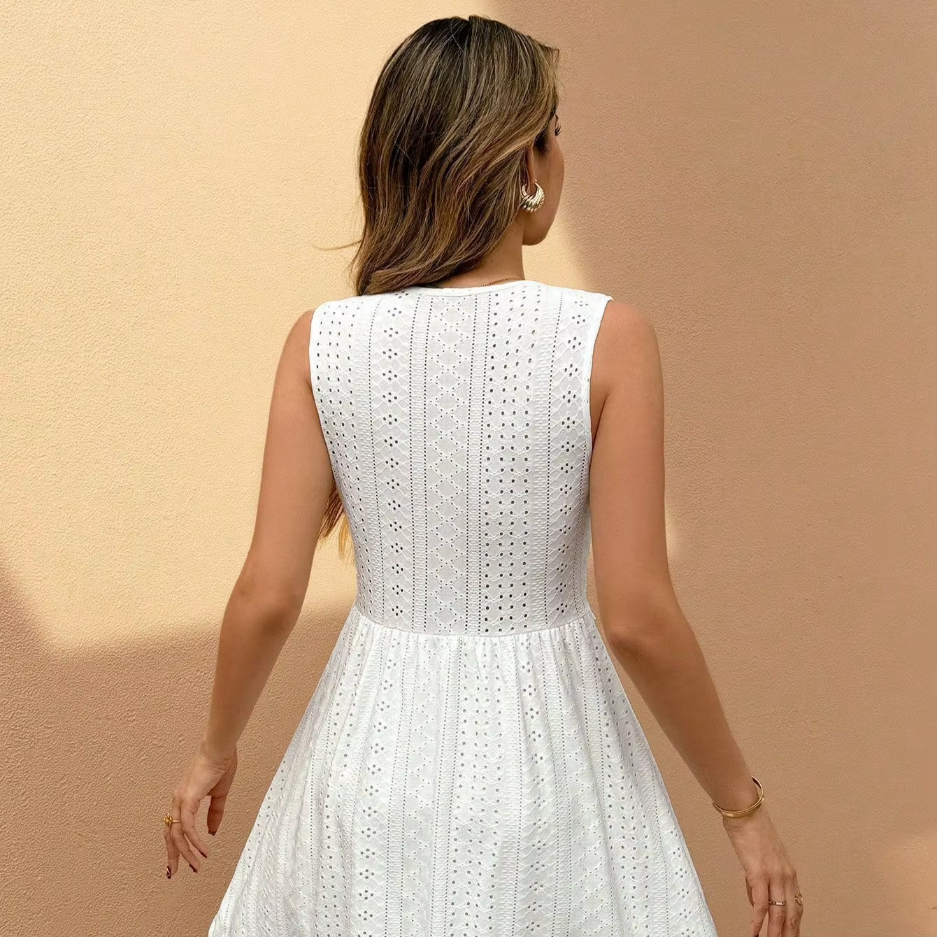 Nouvelle Robe Décontractée d'Été 2026 sans Manches à Col en V avec Empiècements en Dentelle et Jacquard