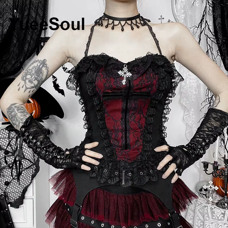 Crop tops gothiques noirs en dentelle et résille