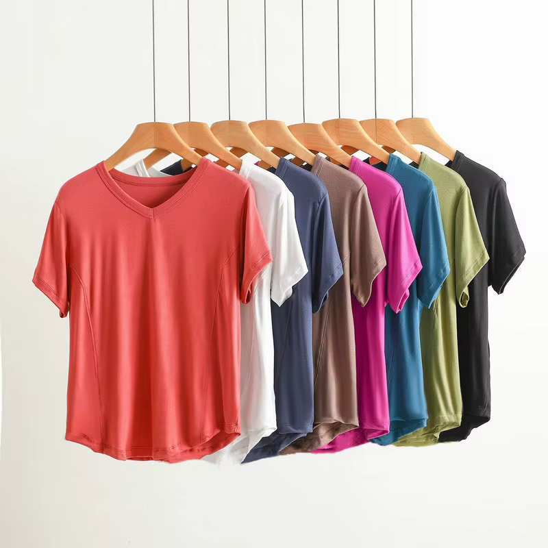 T-shirt manches courtes col V femme