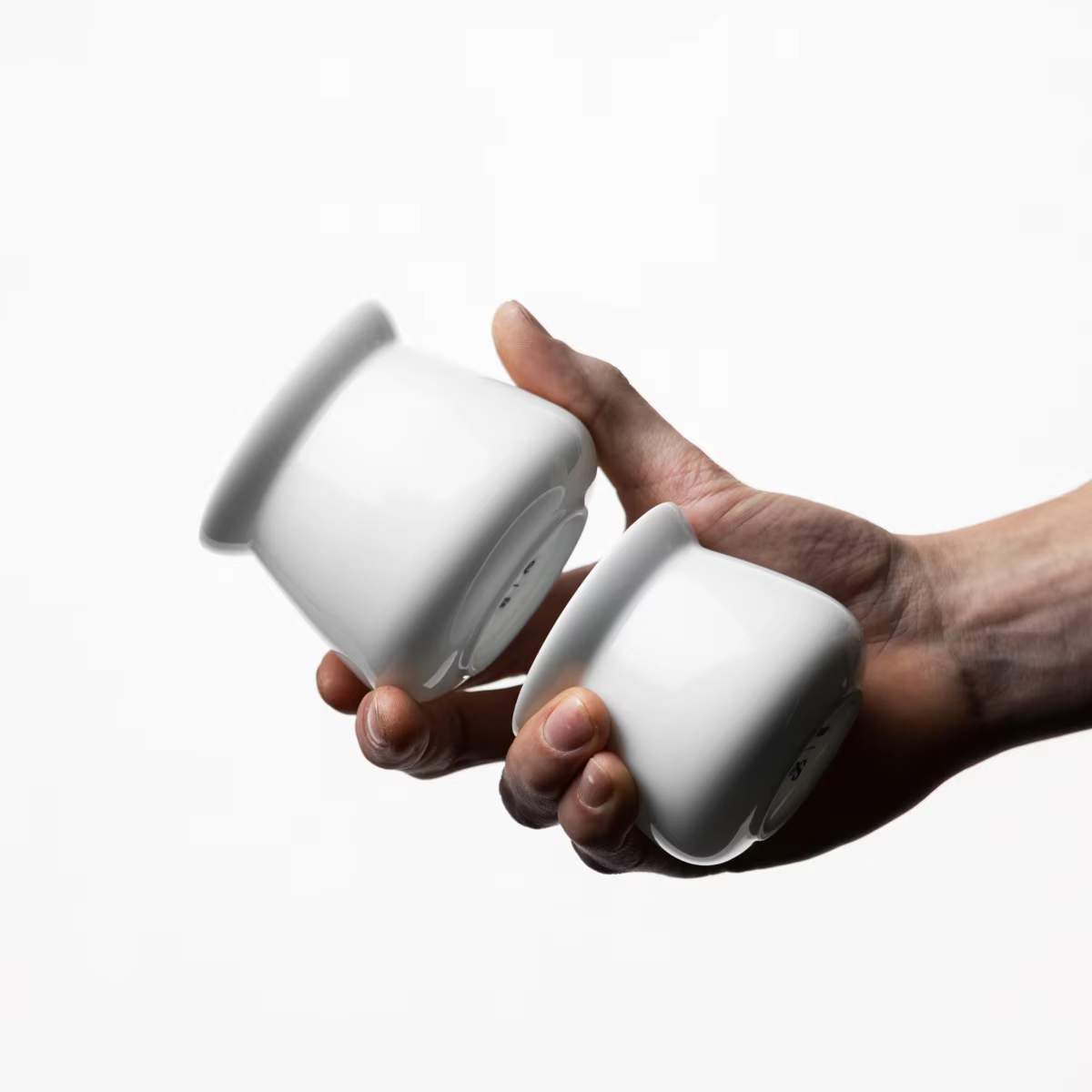 Tasse de dégustation de café percée à la main en porcelaine blanche Ele OREA SENSE appréciation sensorielle