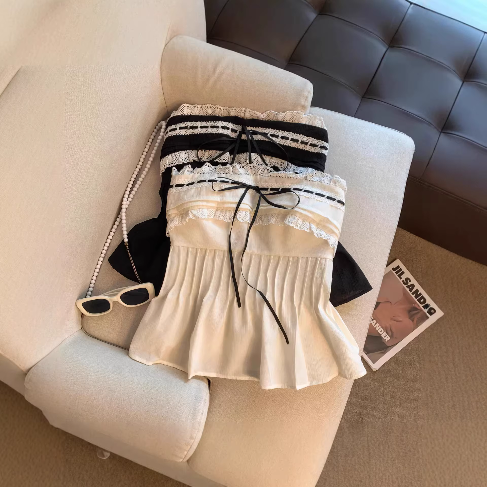 Haut court mignon à nœud papillon pour femme