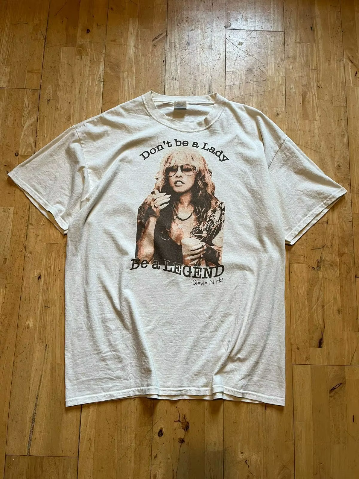 T-shirt Punk Rétro Stevie Nicks Vintage – Cadeau pour les Fans – Top Rock Classique Y2K Imprimé Décontracté Ample Streetwear Unisexe
