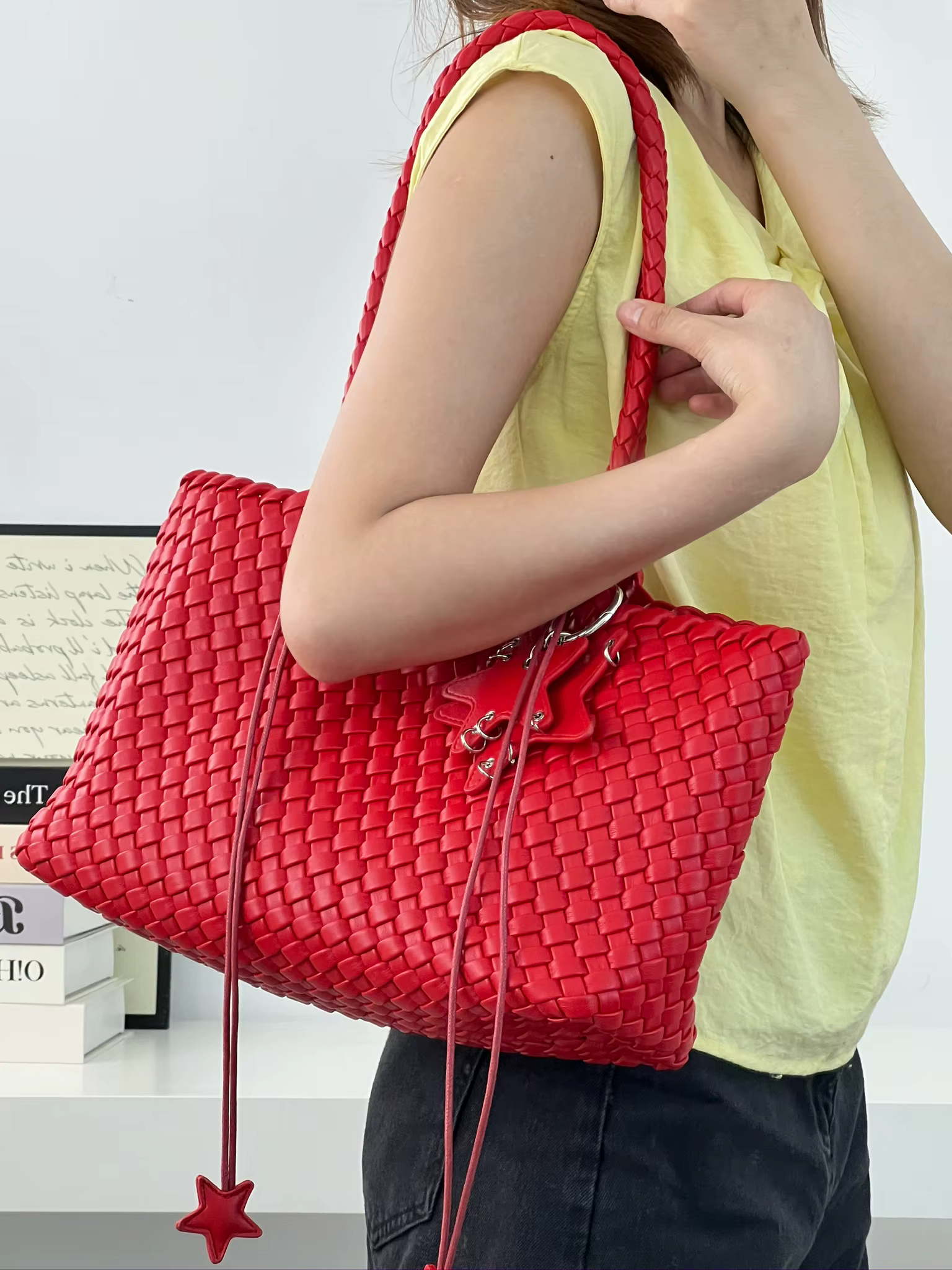 2025 femmes à la mode sac à bandoulière PU tissé tressé sac à main de luxe concepteur de mode polyvalent fourre-tout sac à main