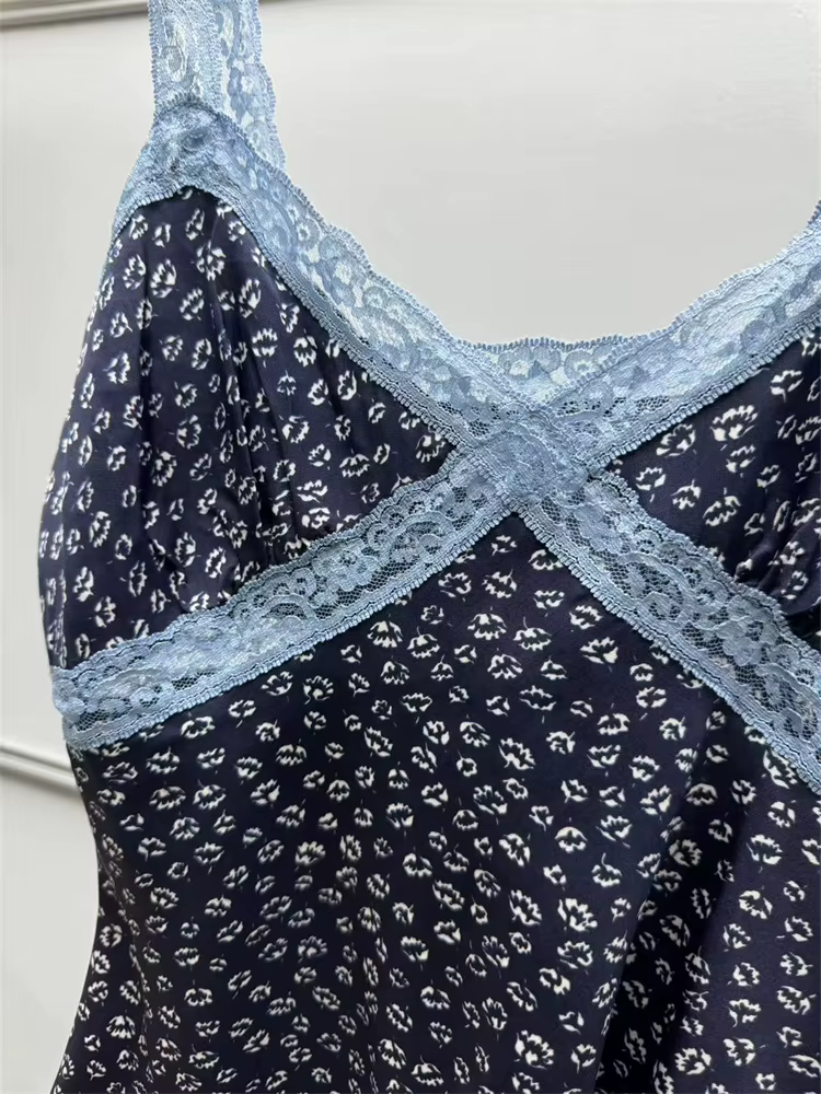 Français 2025 nouvelles femmes Viscose débardeur bleu dentelle couture col en v Sexy dames sangle mince gilet haut
